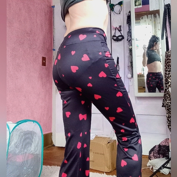 Silky heart print bellbottom pants! Stretchy legging kawaii style so cute! Nwot - Picture 4 of 6